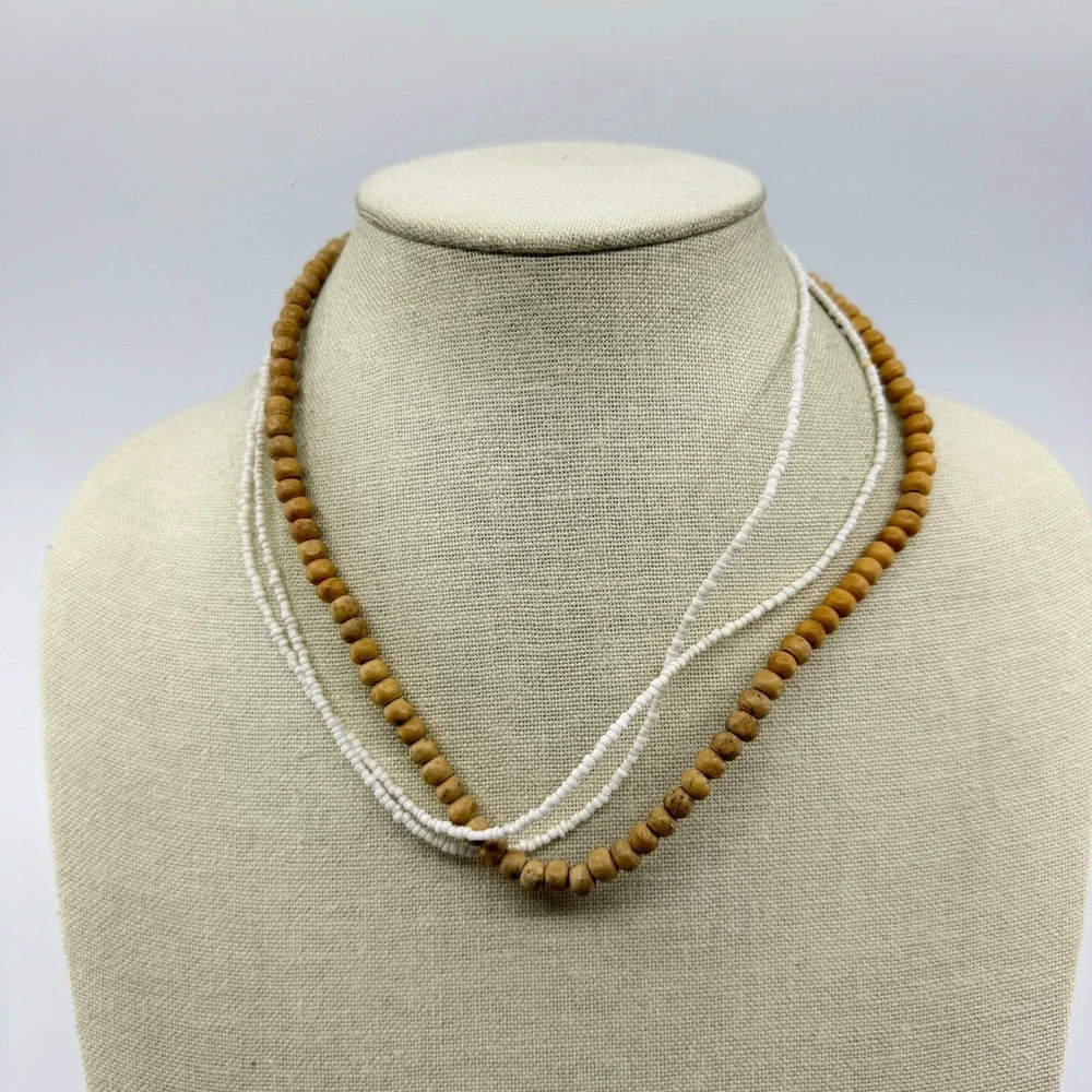 Unbranded necklace features